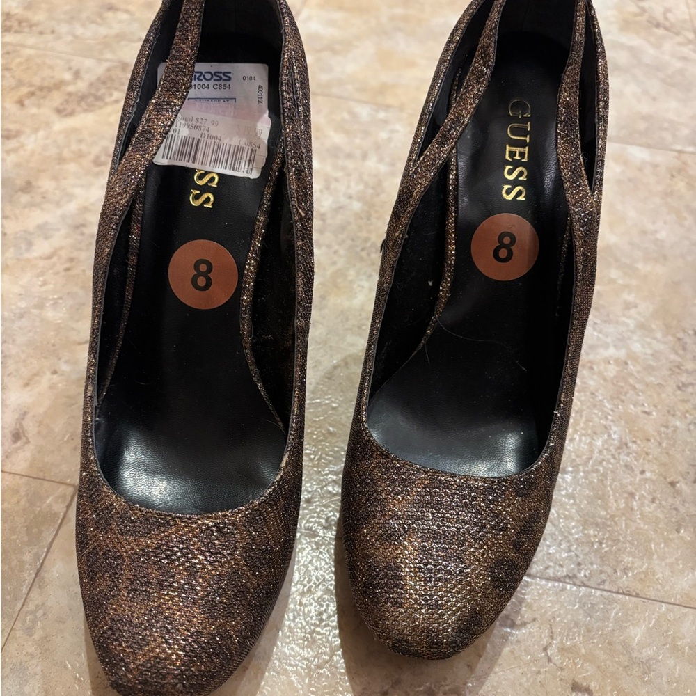 GUESS Cheetah sparkly platform heels shoes Size 8 NEW